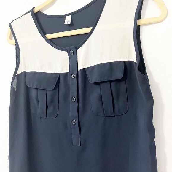 Tiara Women’s Navy Blue & White Sleeveless Blouse Size S - Picture 3 of 6